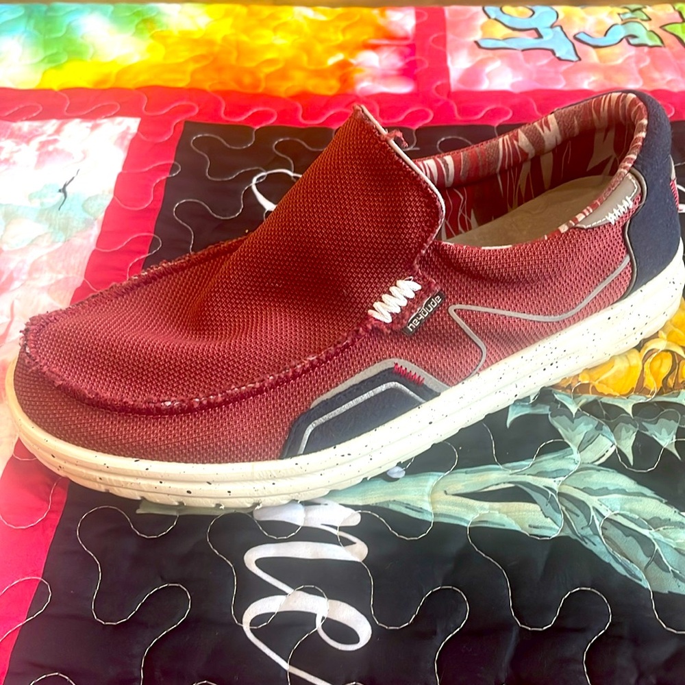 Men’s Hey Dude Burgandy